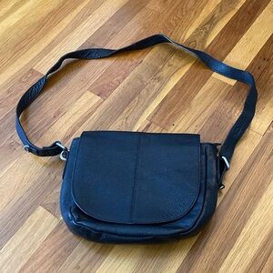 Bugatti Women’s Black Leather Crossbody Bag OS